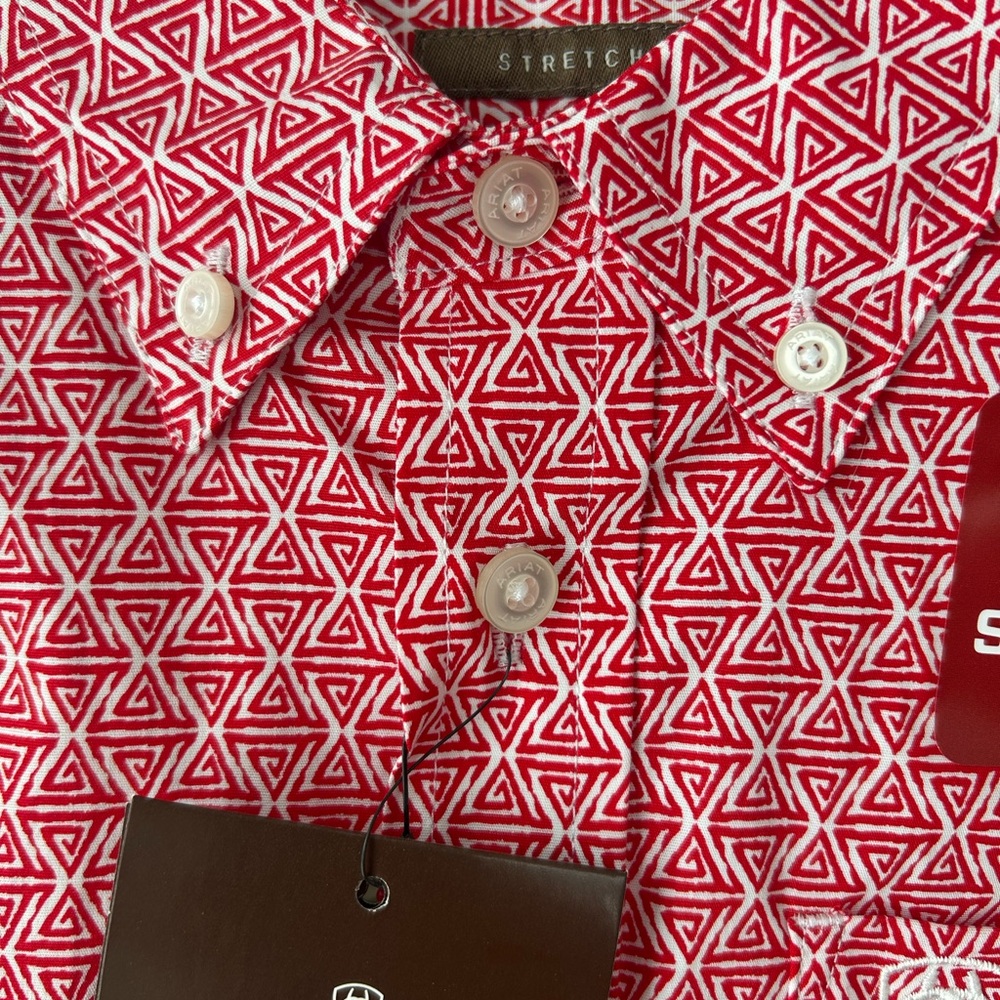 Ariat Boy’s Long Sleeve Button Down Red Geometric Classic Fit Shirt New-Sz.10/12 - Picture 5 of 10